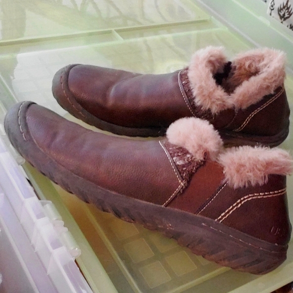 Fairly new moccasin jbu slip on faux fur brown comfy - Picture 1 of 1